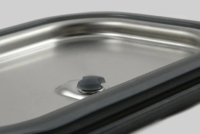 Black+Blum Stainless Steel Lunch Box 1L - vacuum airtight seal