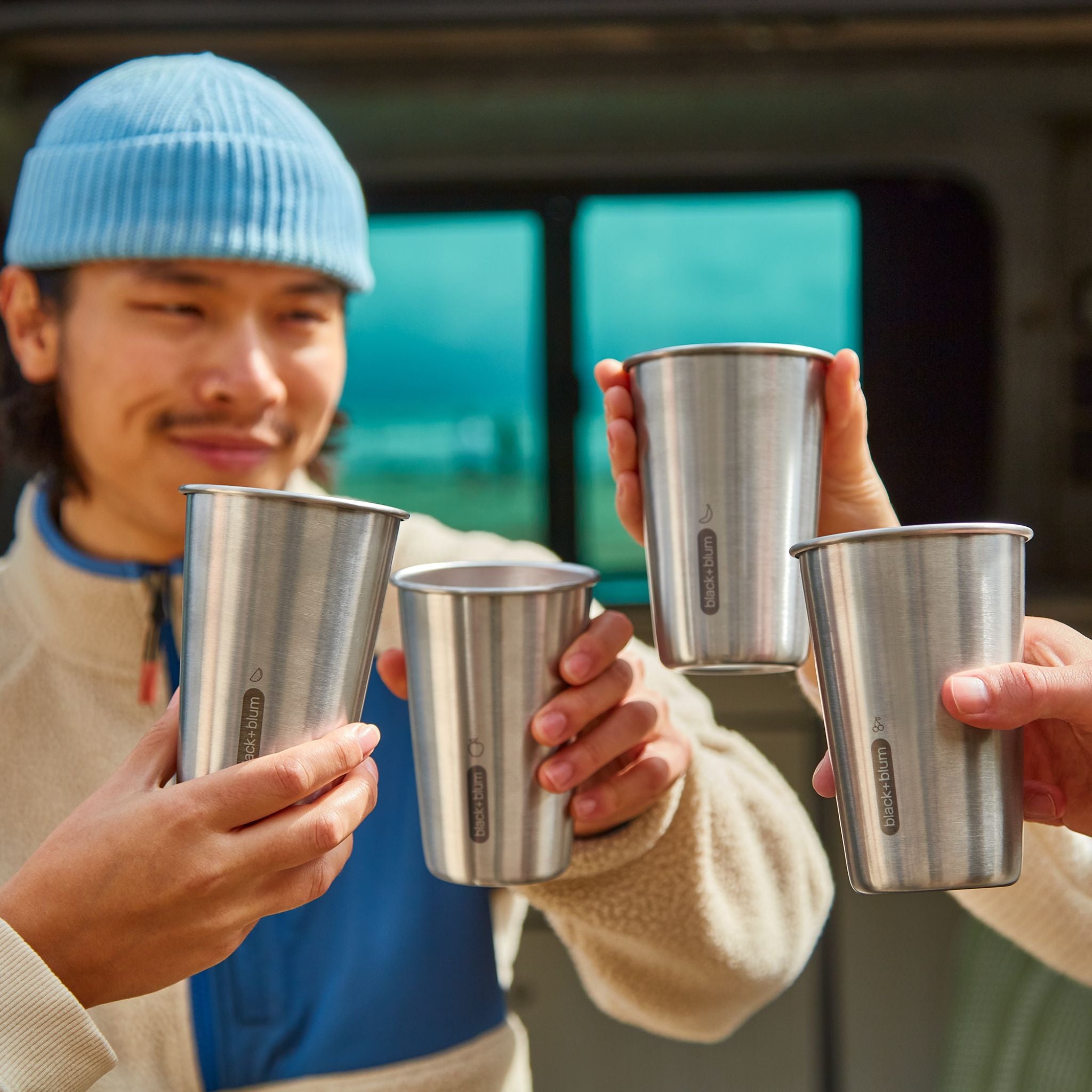 ENSEMBLE DE 4 GOBELETS PIQUE-NIQUE 500ML